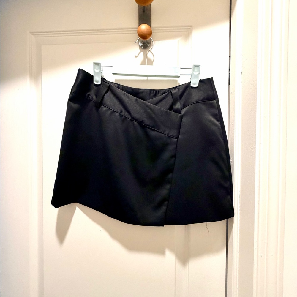 Superdown Black Mini Skirt